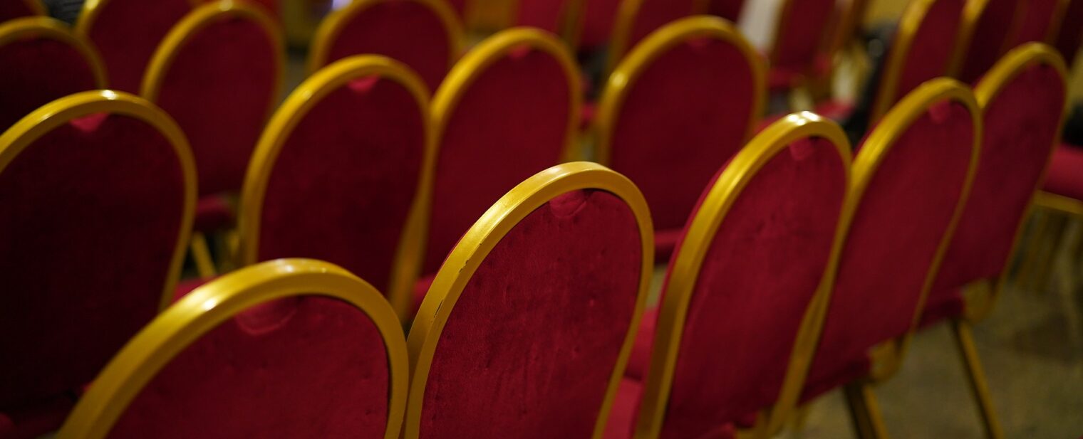 Empty seminar chairs